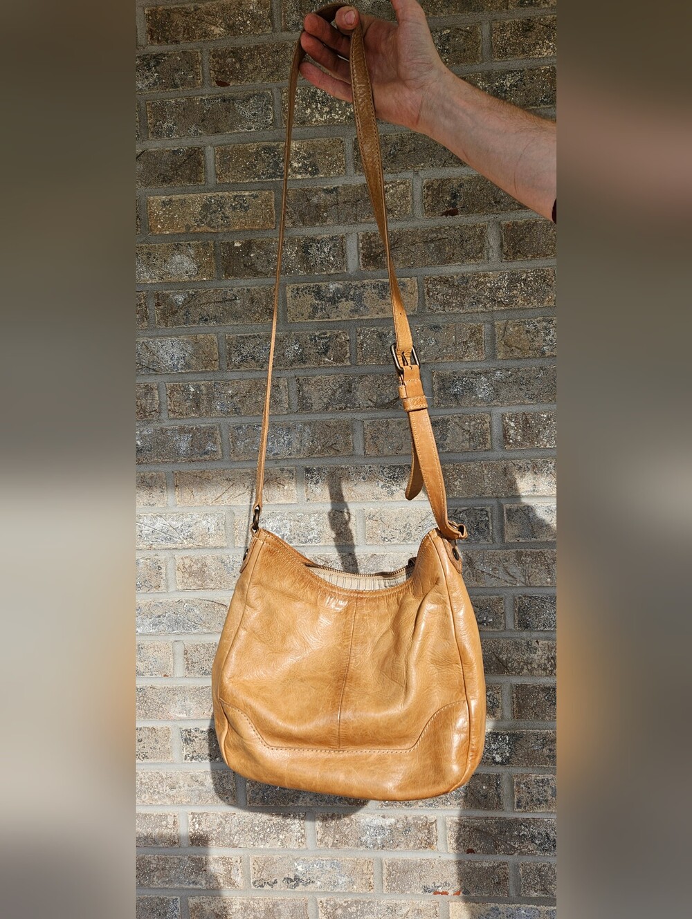 Frye☆Leather Crossbody Bag in Tan - Picture 15 of 15